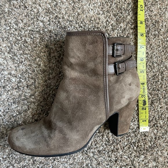 Sofft Brown Suede Comfort Heel Side Zip Ankle Booties, Size 9M - Picture 9 of 9